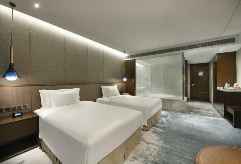 هتل Grand Barony Qingdao Airport