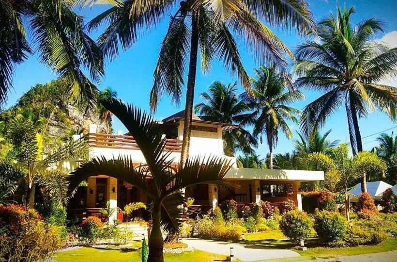 هتل Caluwayan Palm Island Resort & Restaurant