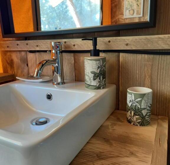 فندق Gîte Et Lodges Du Hitton