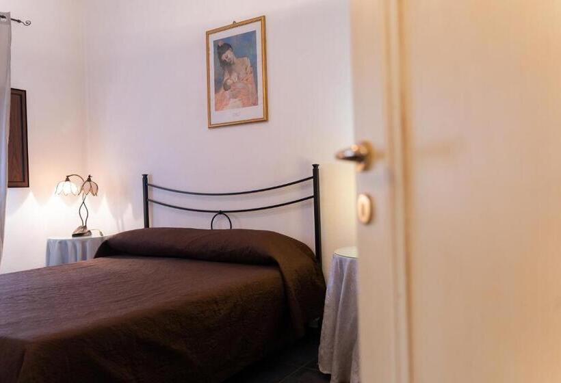 هتل Tenuta De Francisci