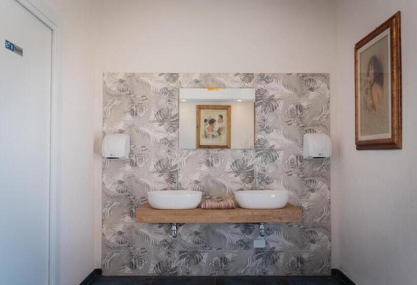 هتل Tenuta De Francisci