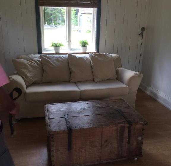 Lönneberga Vandrarhem & Hostel