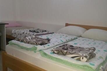 Motel Maks