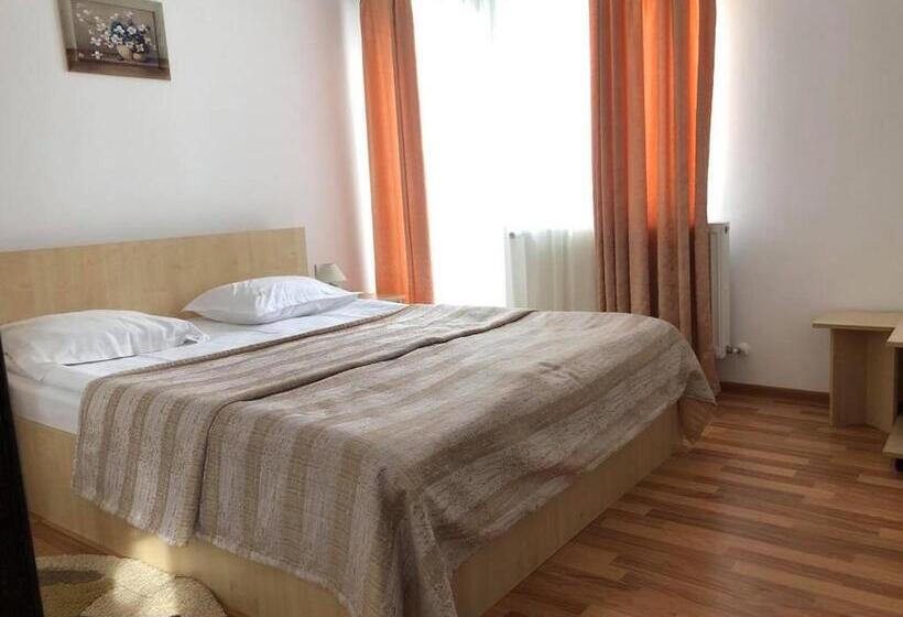 פנסיון Casa Dintre Vai