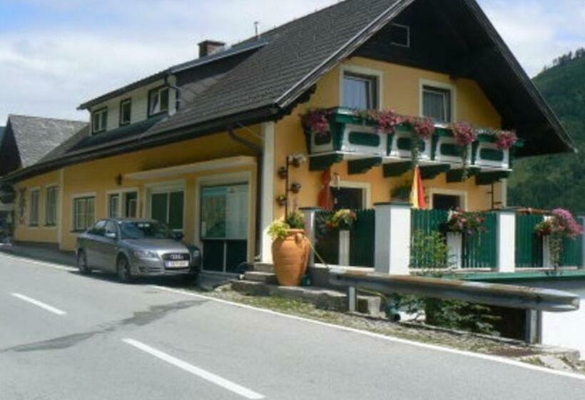 فندق صغير Gasthof Pension Stieber