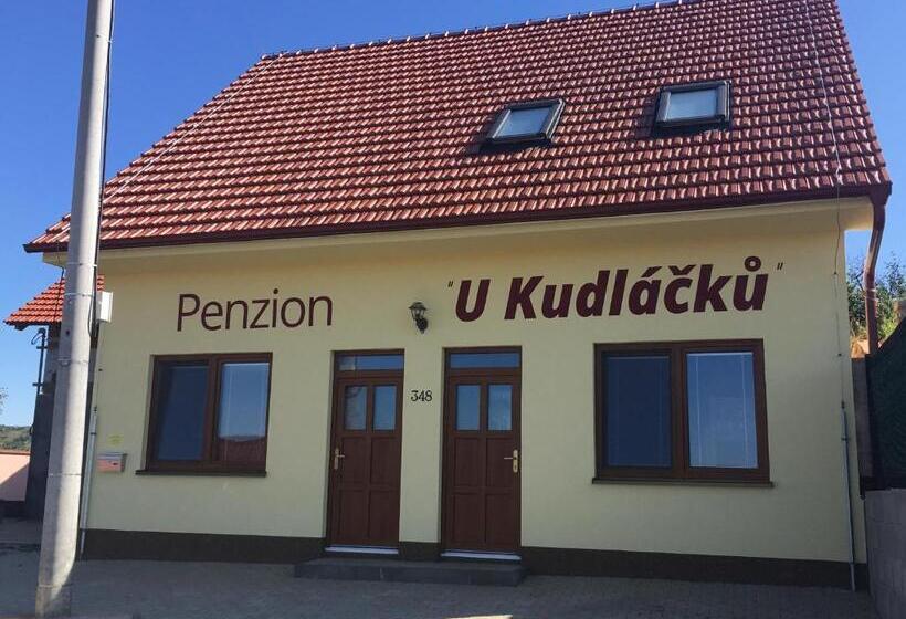 Apartmány S Klimatizací   Penzion U Kudláčků Pouzdřany