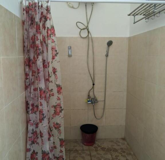 تختخواب و صبحانه Andy S Lodge Kelimutu