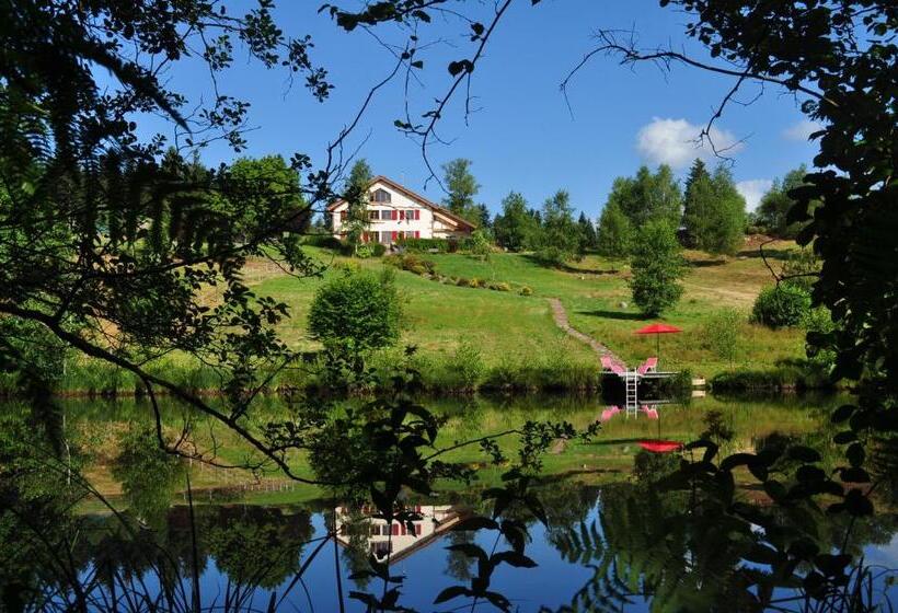 ベッドアンドブレックファースト Chambre Merisier Dans Une Ferme Avec étang Privé Au Coeur De La Région Des Mille étangs, Faucogney E
