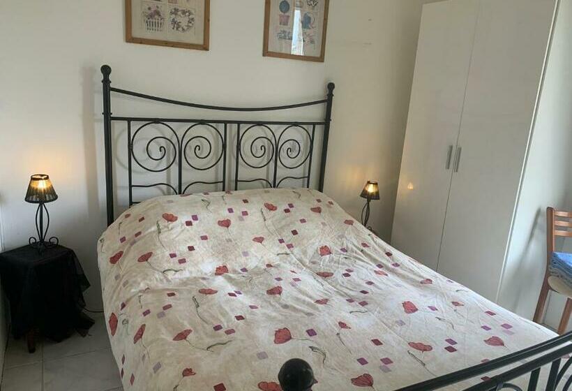 مبيت وإفطار Chambres D  Hotes A Benaize
