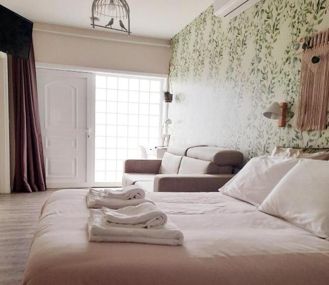 민박 Smiling Places   Guest House In Labruge