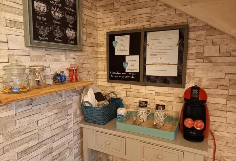 تختخواب و صبحانه Studio Cosy à 10 Minutes De Nîmes