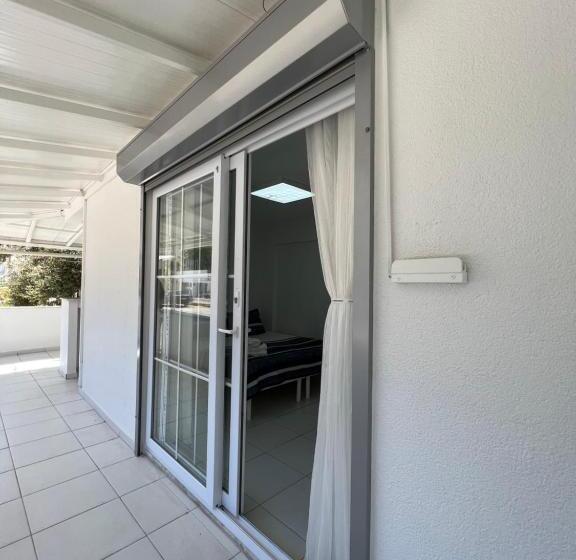 مبيت وإفطار White Suite Rooms