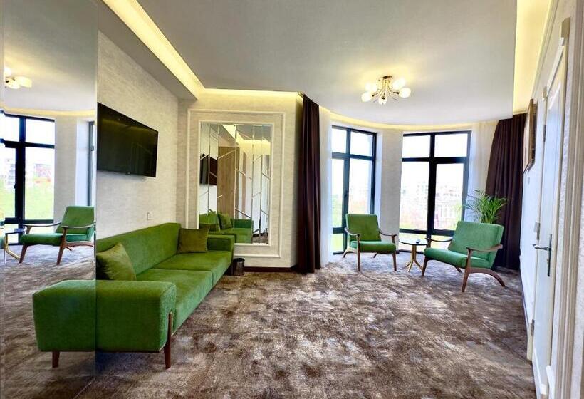 Garnet Hotel Tashkent