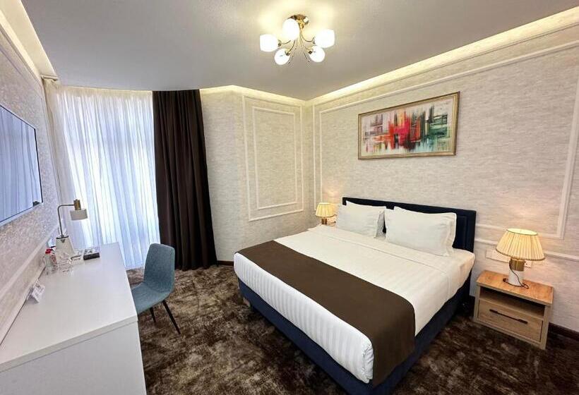 Garnet Hotel Tashkent