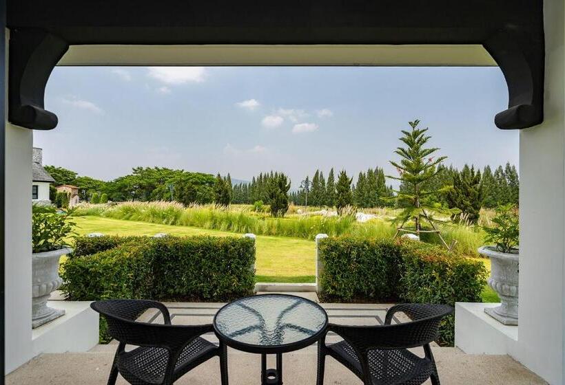 هتل Bergh Apton Khao Yai
