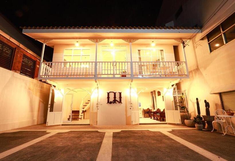 Отель Chertel Poshtel