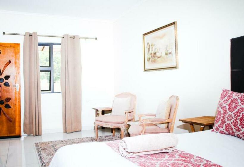 בית מלון כפרי Happy Hen Guest Lodge