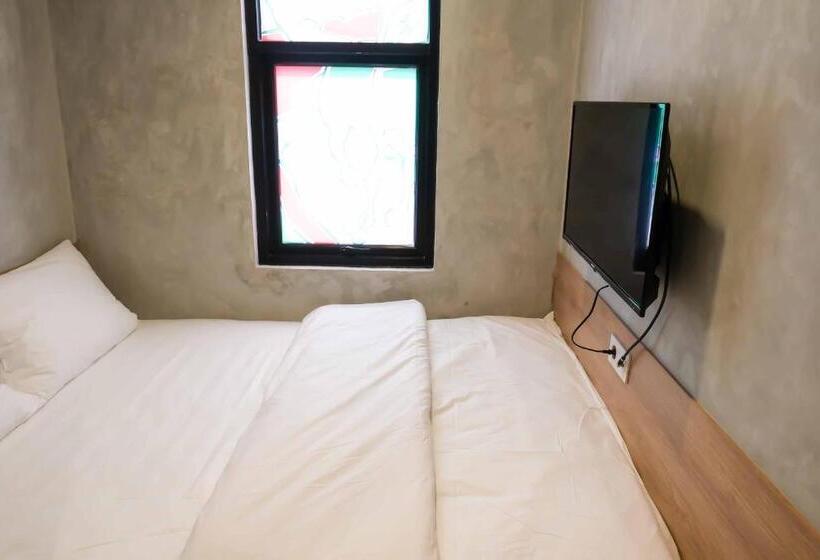 هتل M Cabin Karawaci