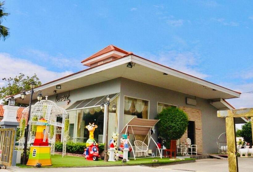 Patra Luxury Hotel Suvarnabhumi