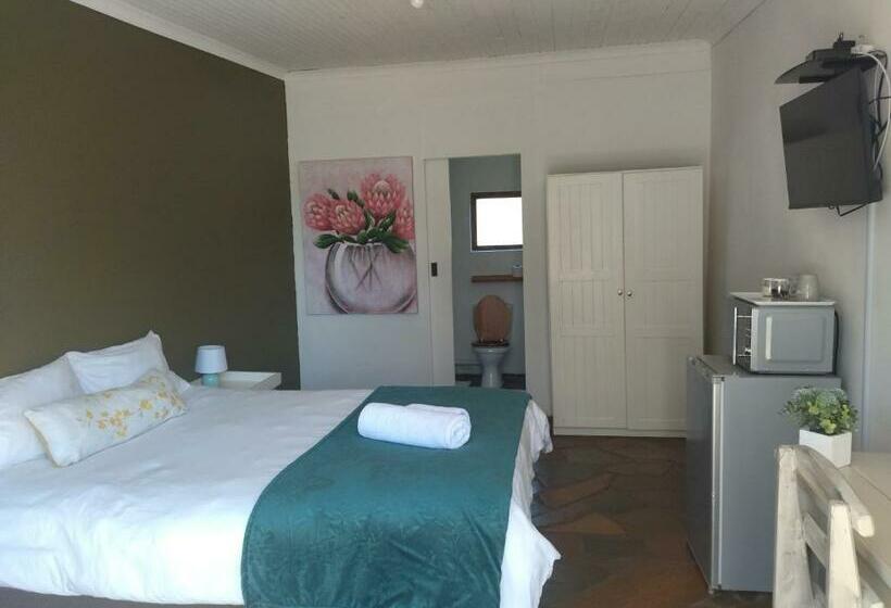 پانسیون Serenity Cove The Protea Room