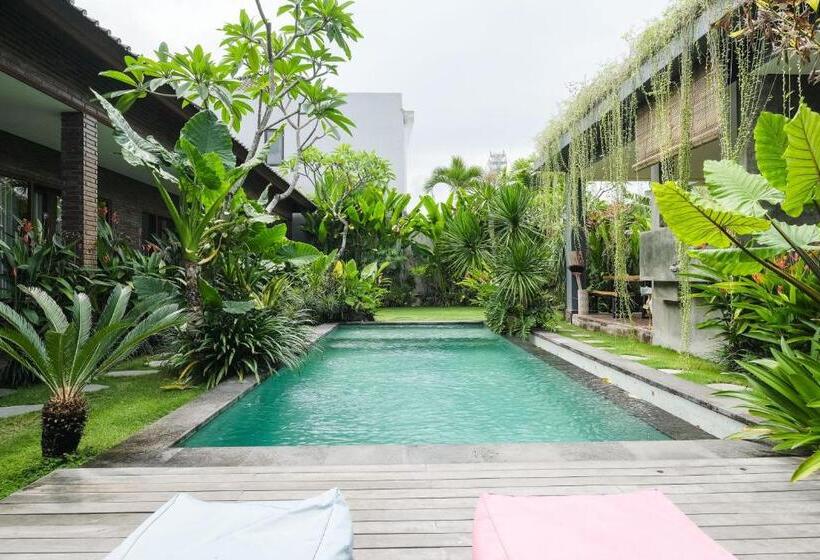 펜션 The Kumpi Bali By The Lavana
