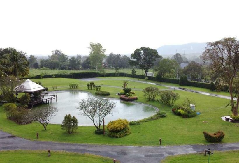 אתר נופש ทิพย์วาริน รีสอร์ท เขาใหญ่