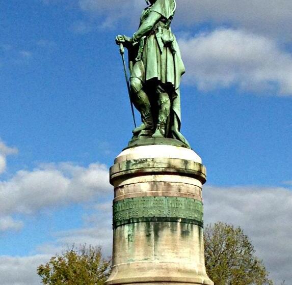 Sous Le Cerisier