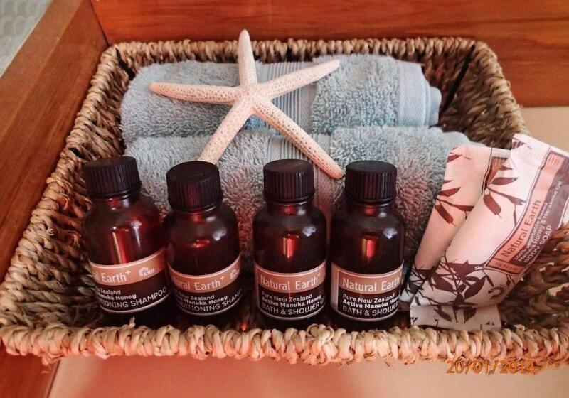 צימר Grafton Cottage & Chalets