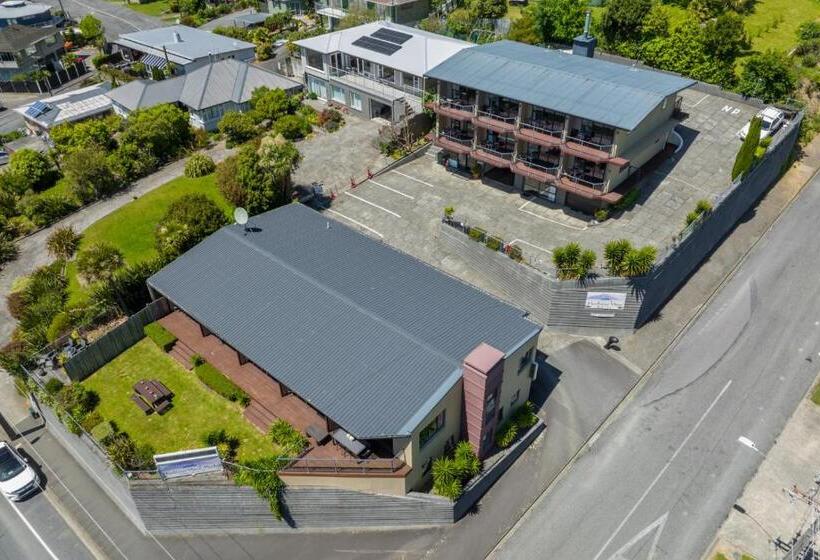Harbour View Motel