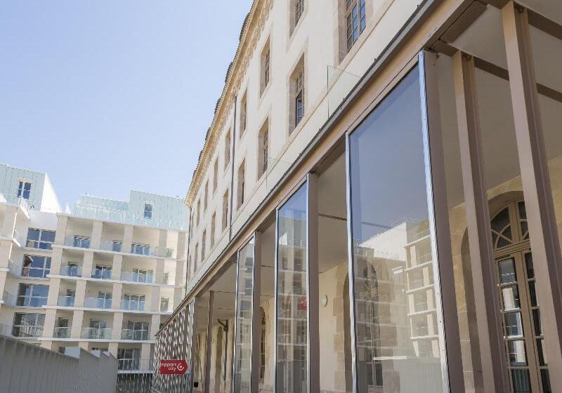 هتل Appart’city Confort Reims Centre