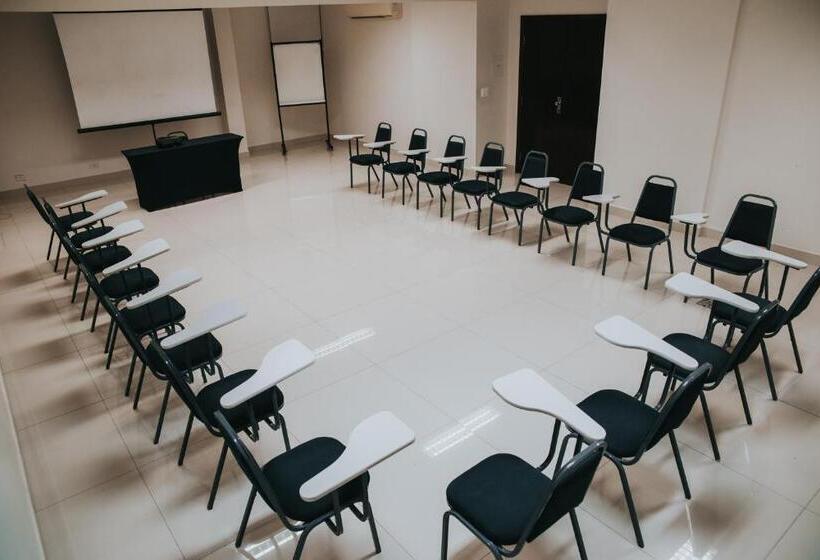 Aruá Hotel, Restaurante E Convenções