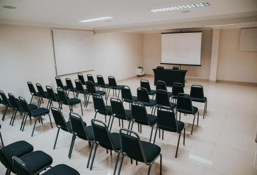 Aruá Hotel, Restaurante E Convenções