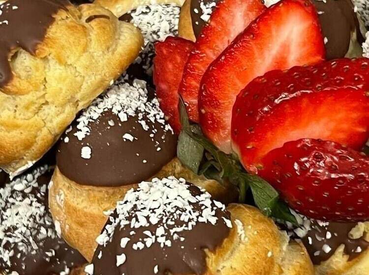 هتل Charnwood Regency Guest House