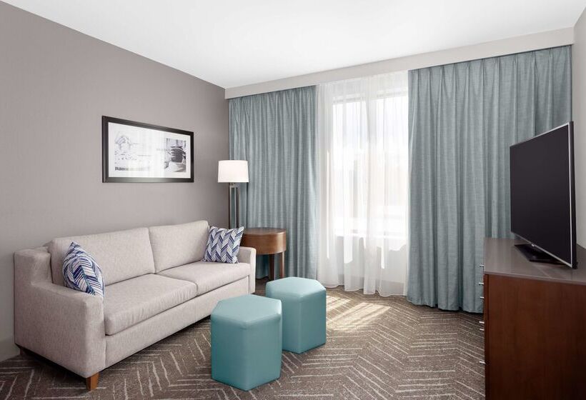 هتل Doubletree By Hilton Charleston Mount Pleasant