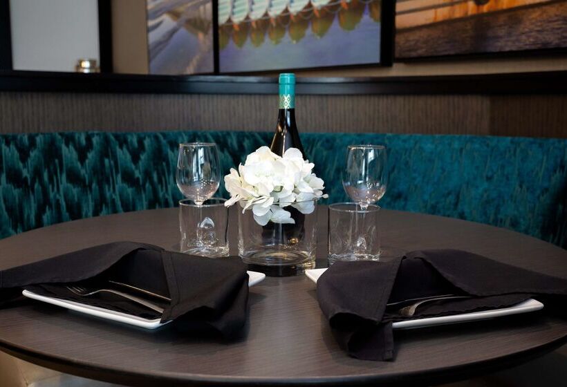 هتل Doubletree By Hilton Charleston Mount Pleasant