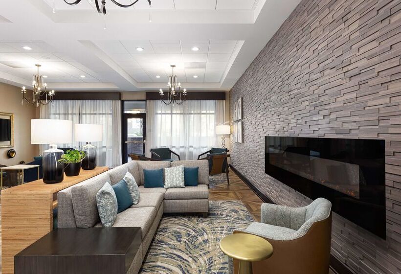 هتل Doubletree By Hilton Charleston Mount Pleasant