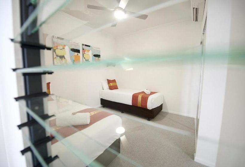 בית מלון כפרי Gladstone Central Plaza Official