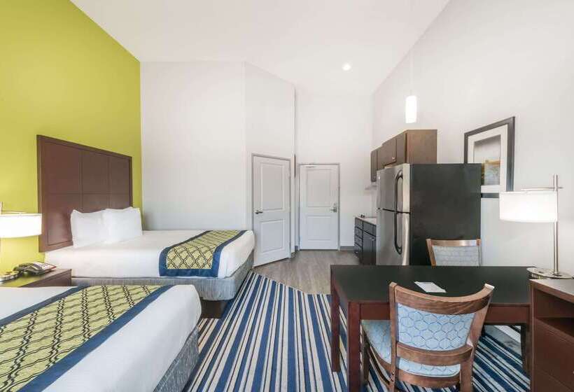 Отель Hawthorn Extended Stay By Wyndham Midland