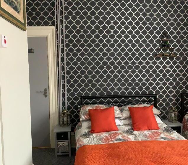 Fotos del hotel Hornby Villa 4*b&b Couples & Families Only:  14