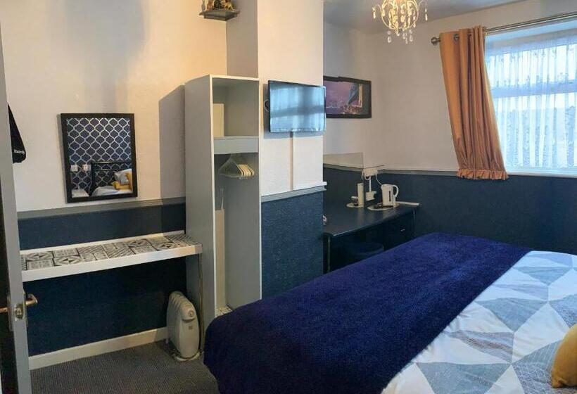 Fotos del hotel Hornby Villa 4*b&b Couples & Families Only:  27