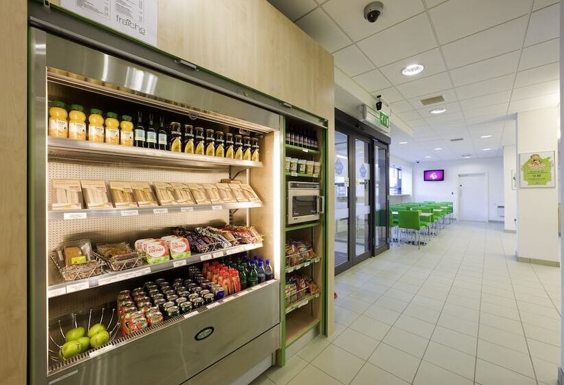 هتل Ibis Budget Birmingham Airport Terminal Building   Nec