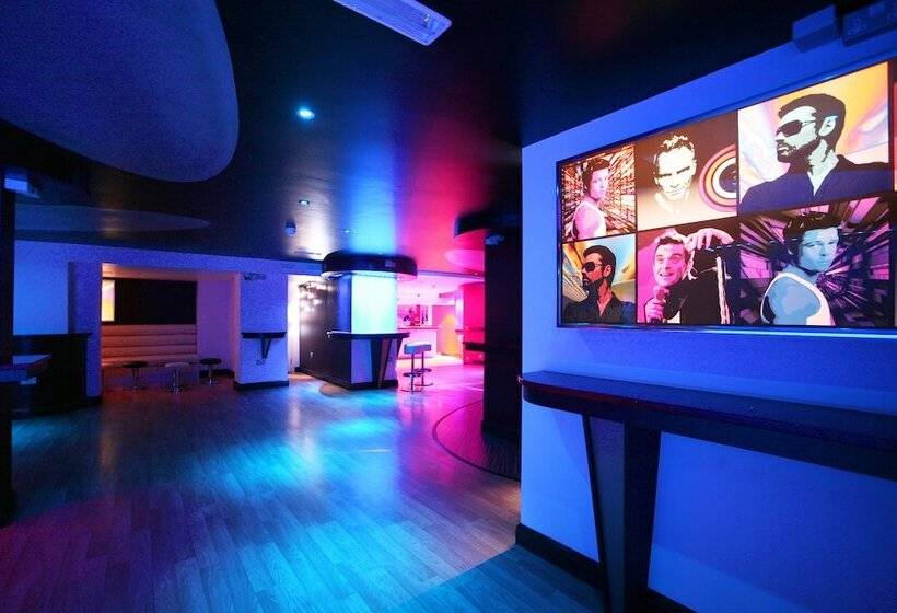 Fotos del hotel Legends:  24