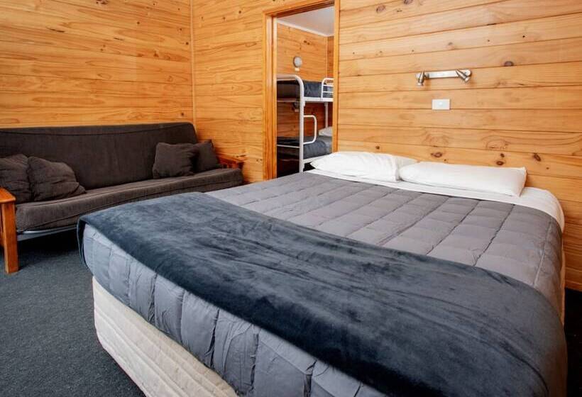 هتل Motueka Top 10 Holiday Park