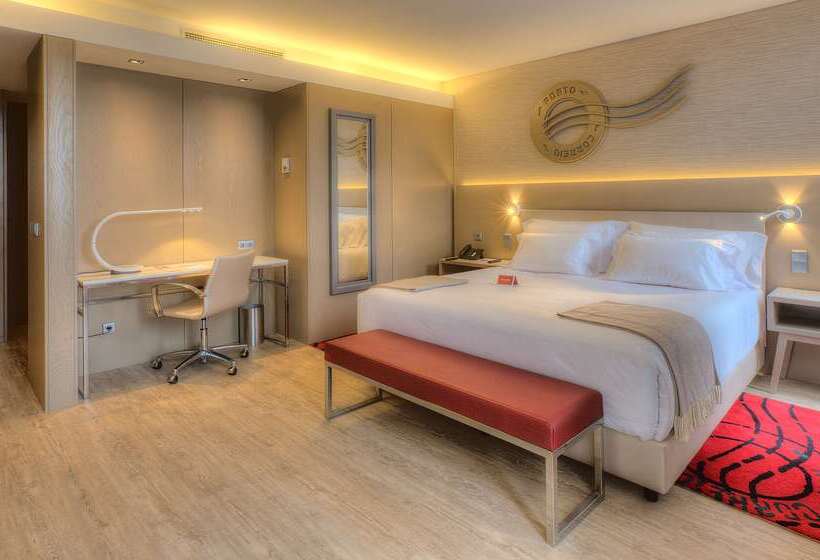 هتل NH Collection Porto Batalha