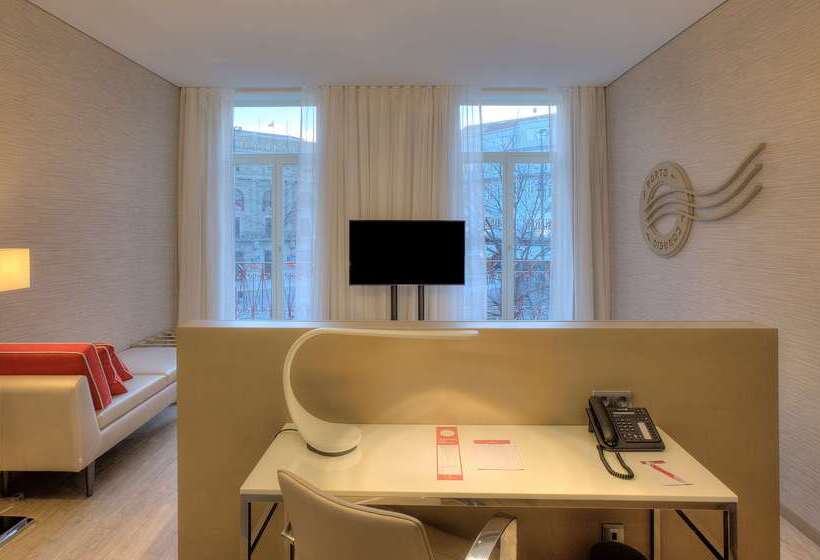 هتل NH Collection Porto Batalha