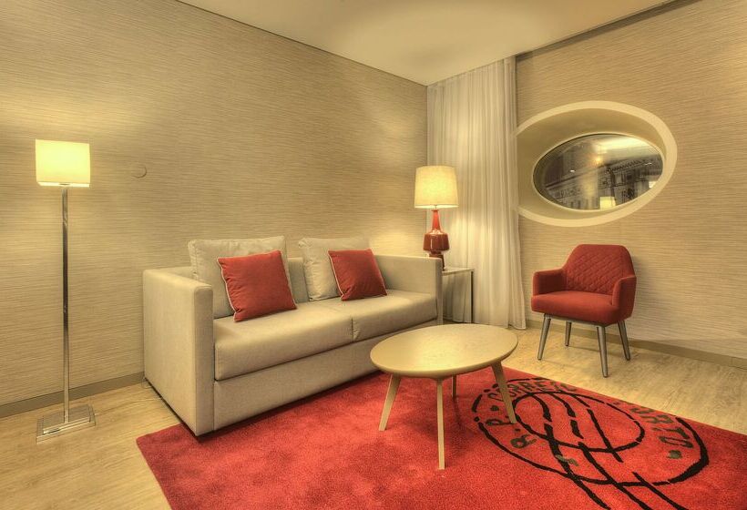 هتل NH Collection Porto Batalha