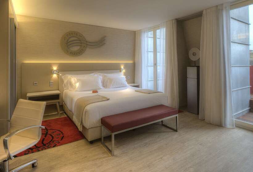 هتل NH Collection Porto Batalha