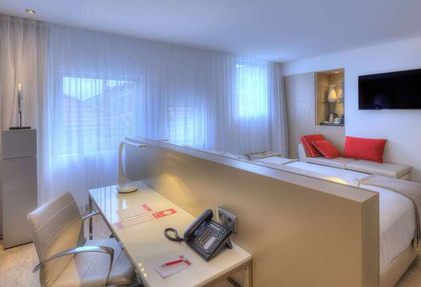 هتل NH Collection Porto Batalha