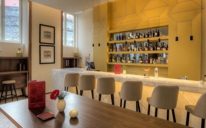 هتل NH Collection Porto Batalha