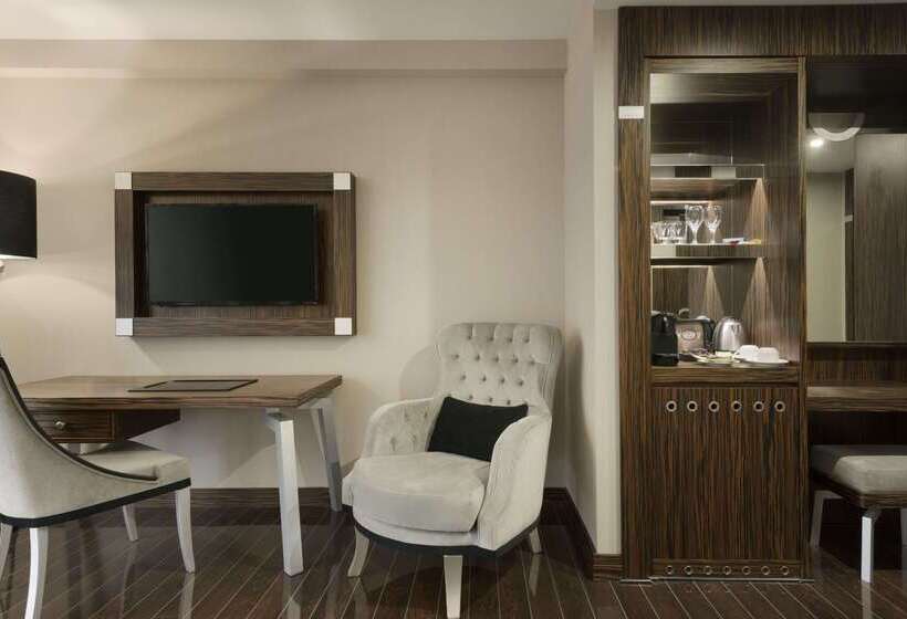 Fotos del hotel Ramada  & Suites By Wyndham Istanbul Sisli:  11